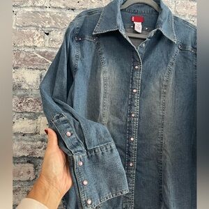 Levi's Rare Vintage Blue Denim Shirt with pink pearl snap buttons/rhinestones